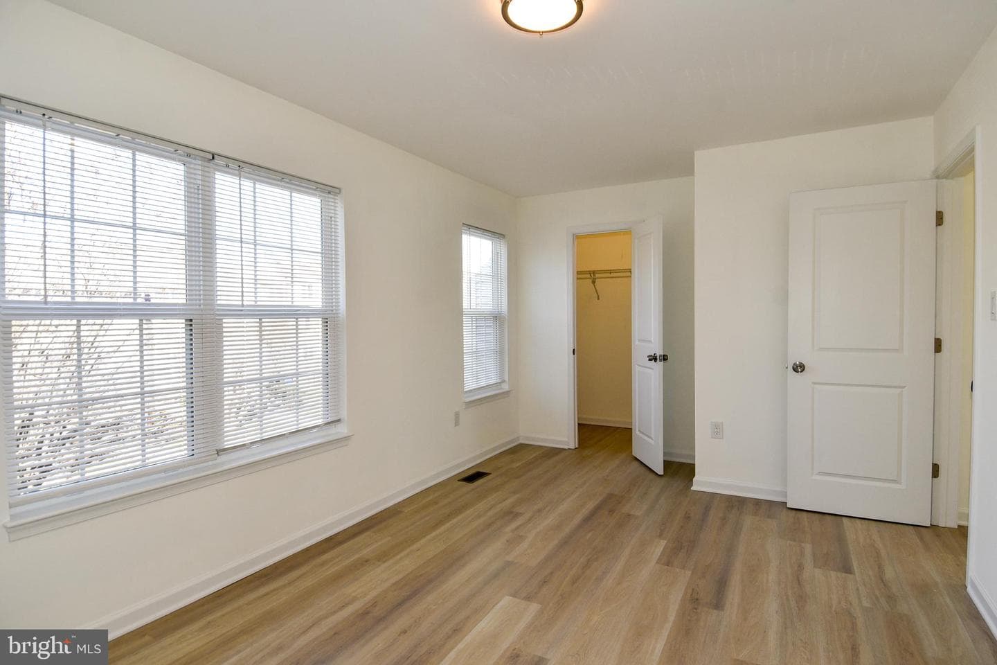 1907 Bronzegate Boulevard #93 photo 32