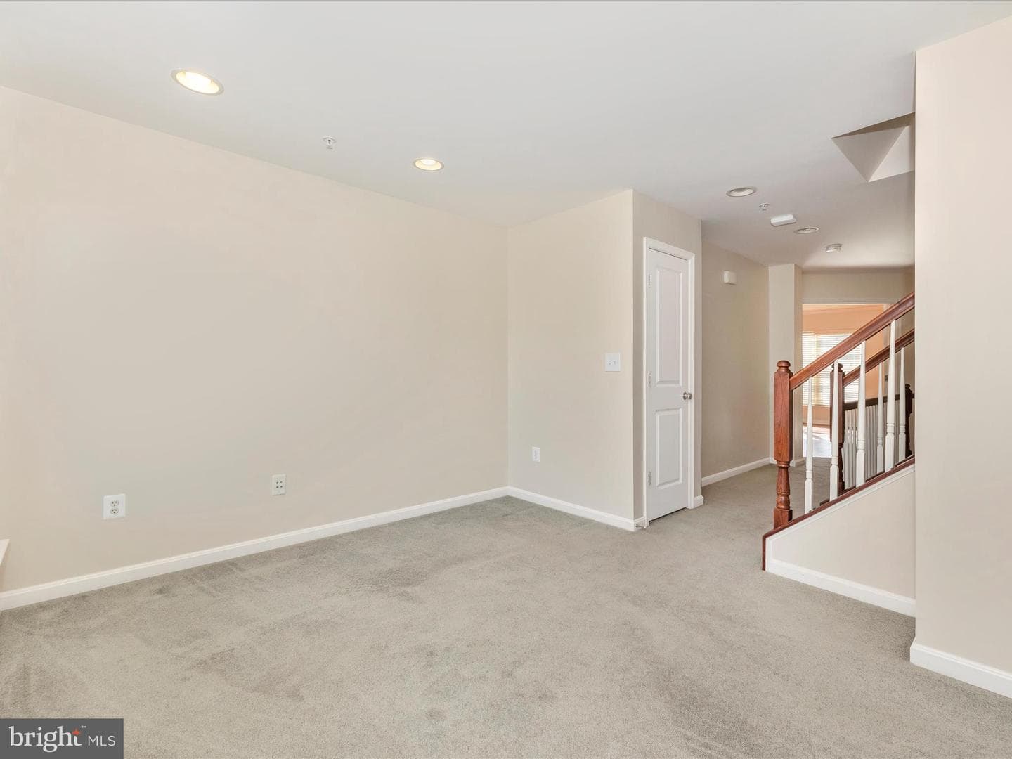13430 Dutrow photo 32