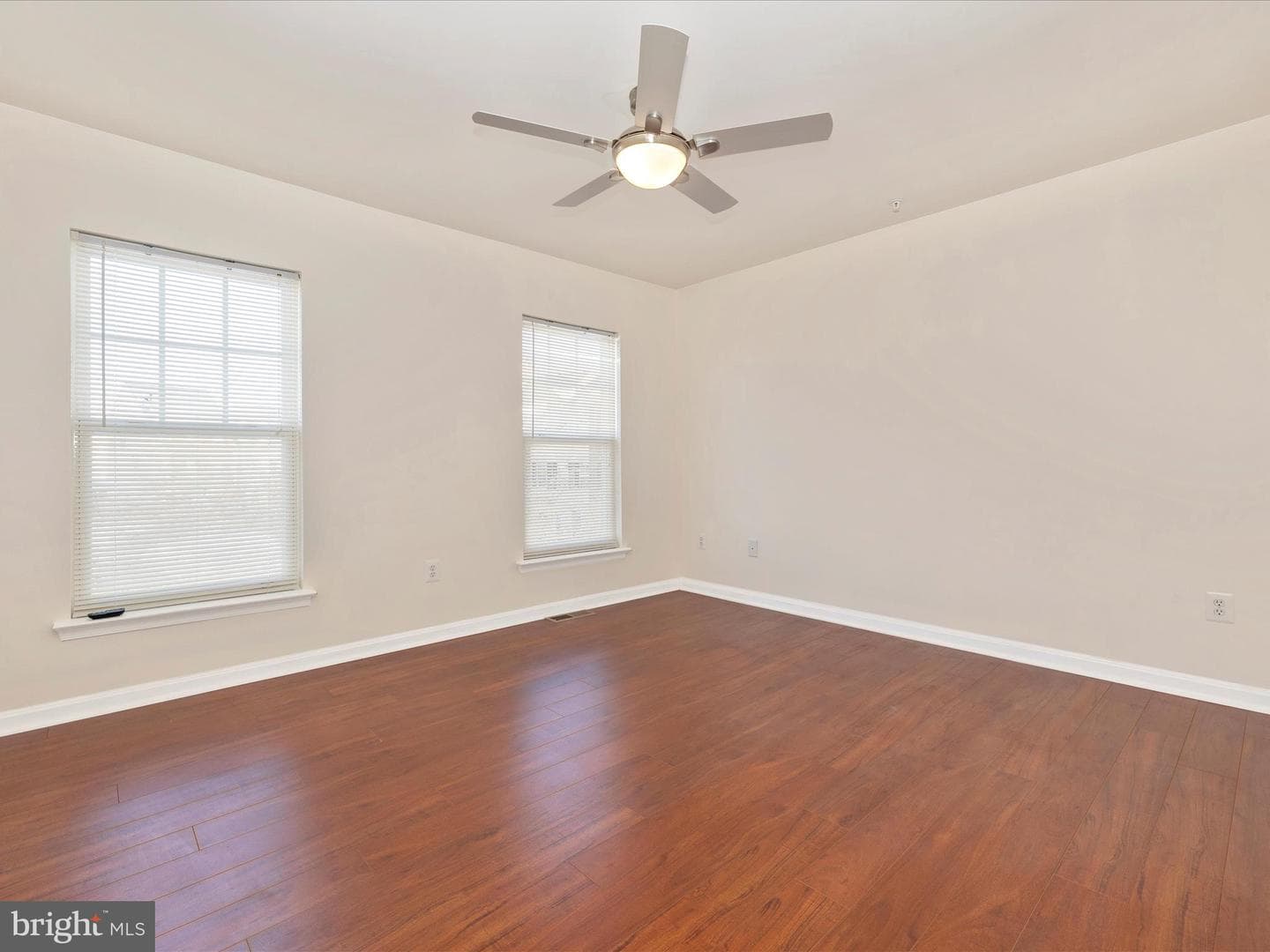 13430 Dutrow photo 37