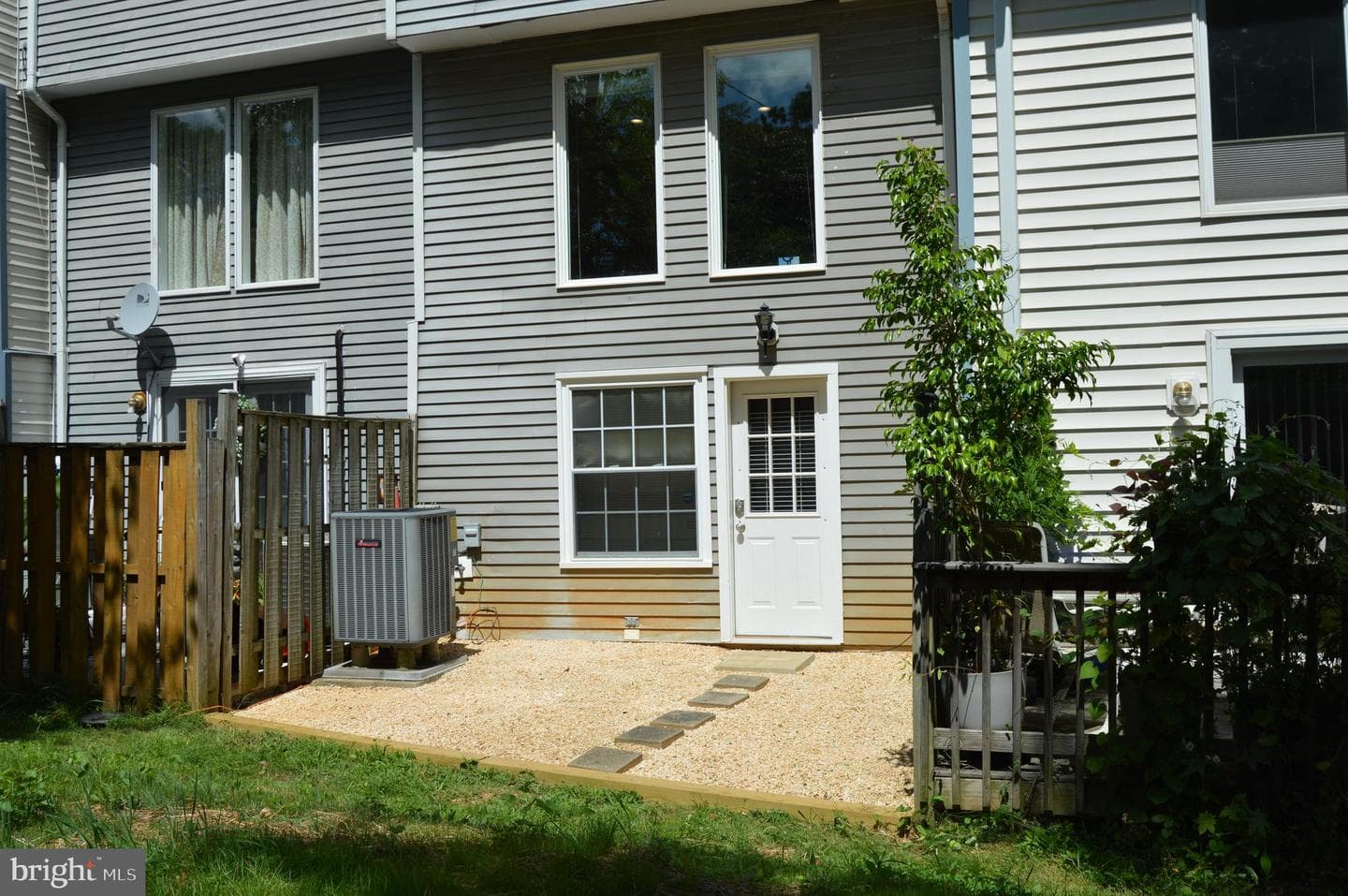 2947 Shepperton Terrace photo 28