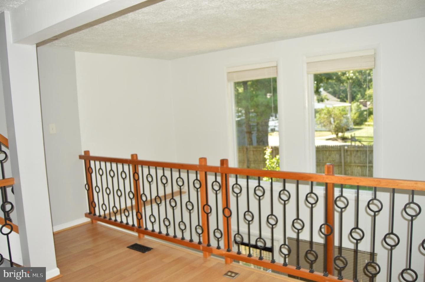 2947 Shepperton Terrace photo 7