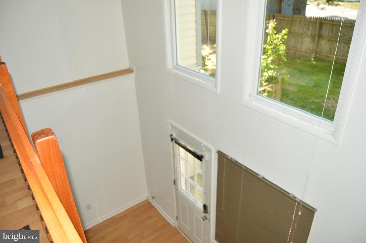 2947 Shepperton Terrace photo 9