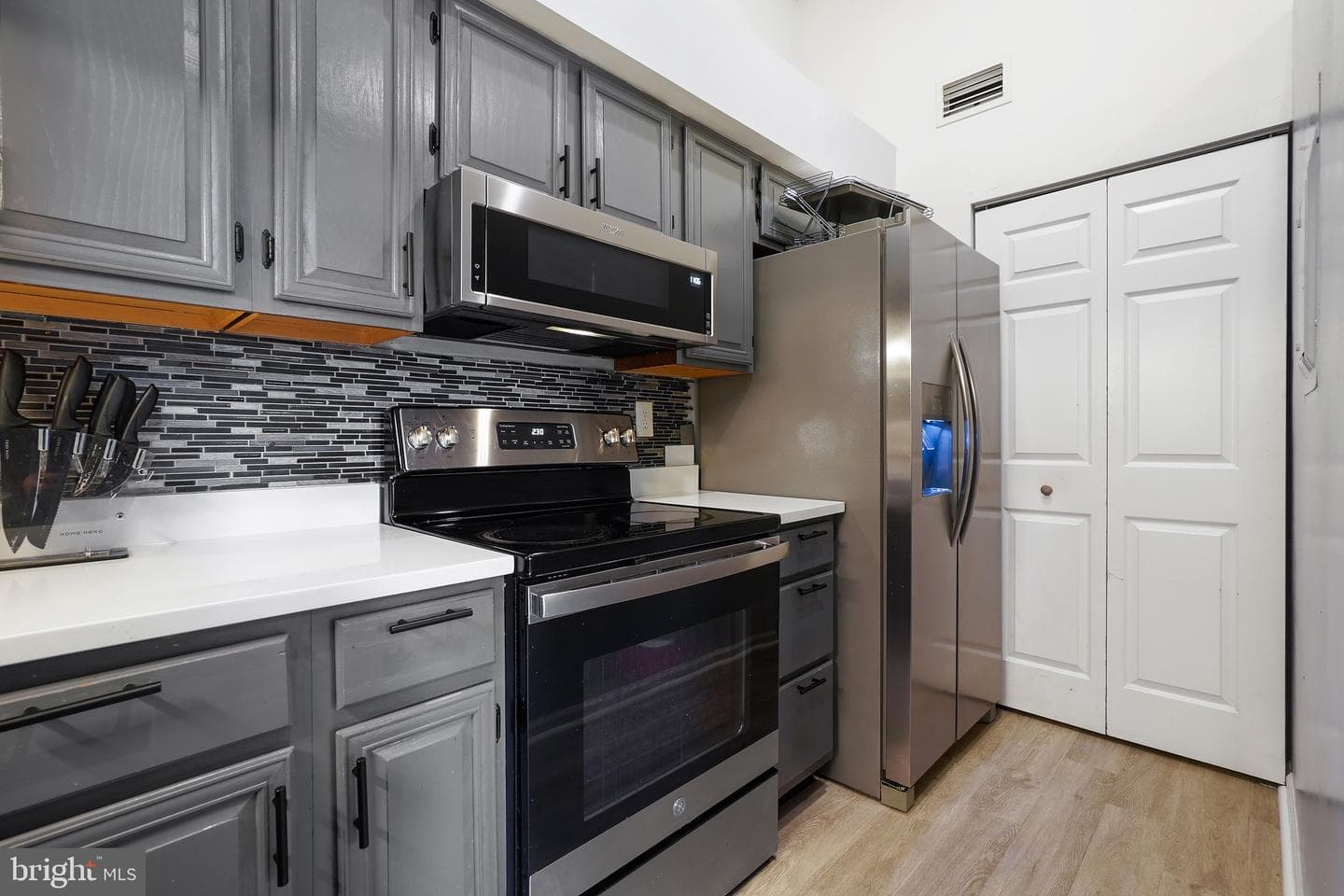 18704 Caledonia Court #k photo 14
