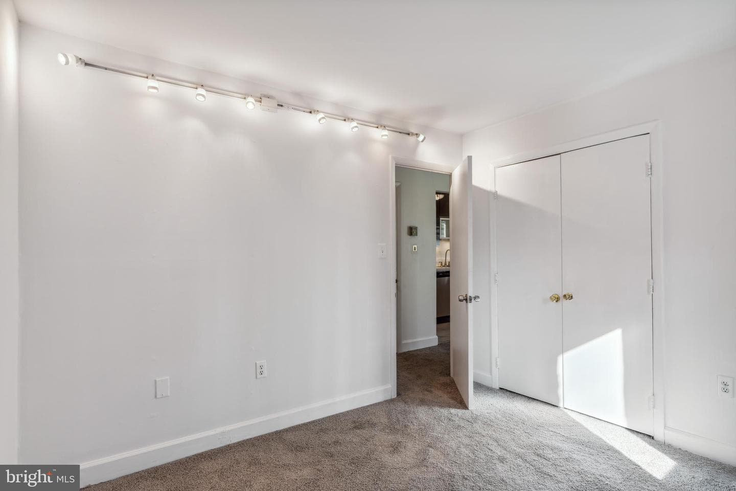 12213 Braxfield Court #92 photo 12
