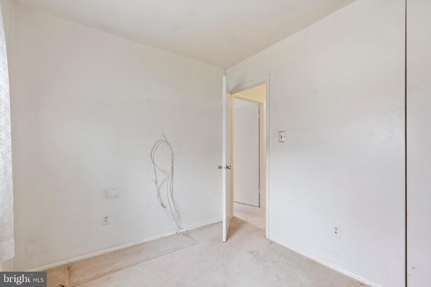 705 Douglass Avenue photo 18