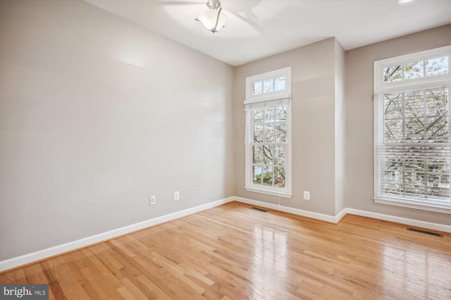 409 Oak Knoll Terrace photo 12