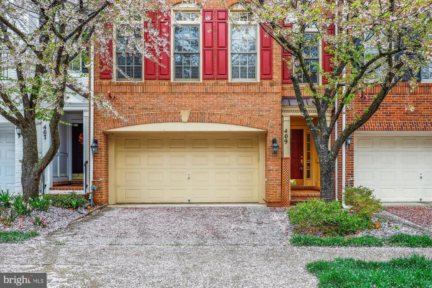 409 Oak Knoll Terrace photo 2