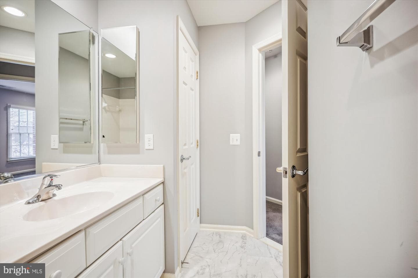 409 Oak Knoll Terrace photo 42