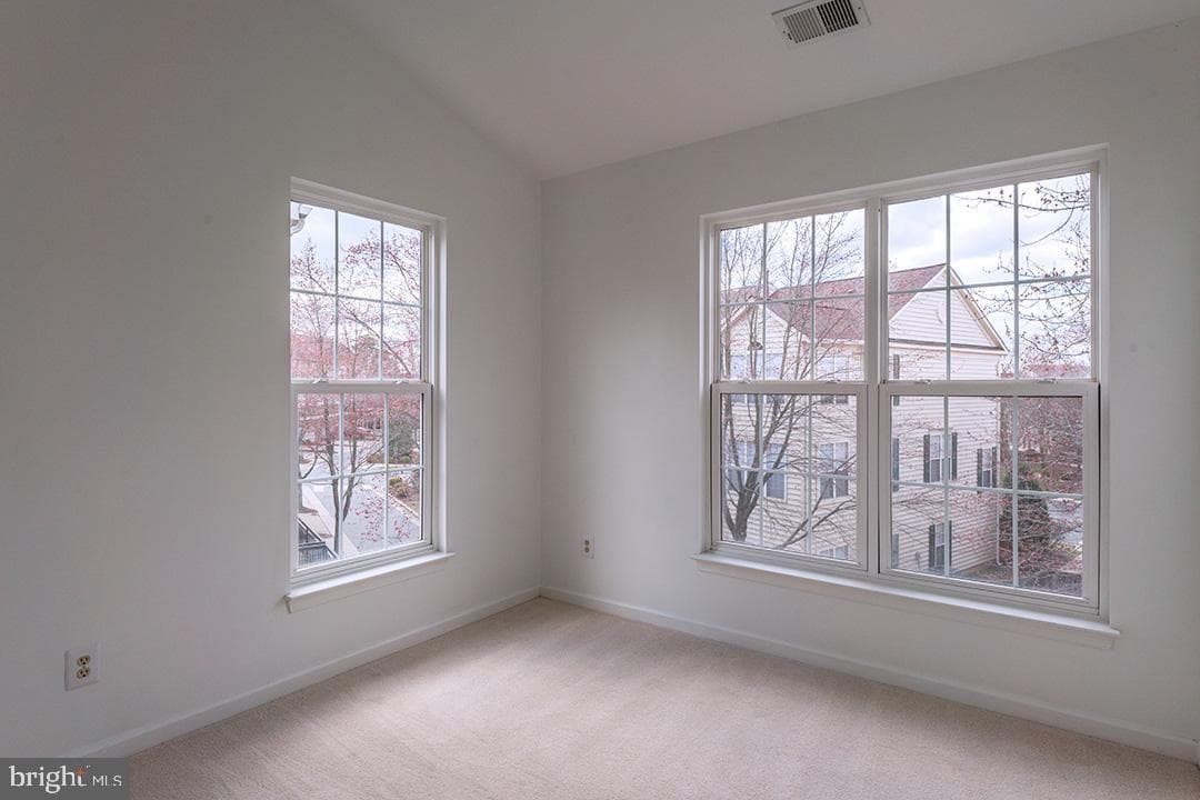 9734 Washingtonian Boulevard photo 23