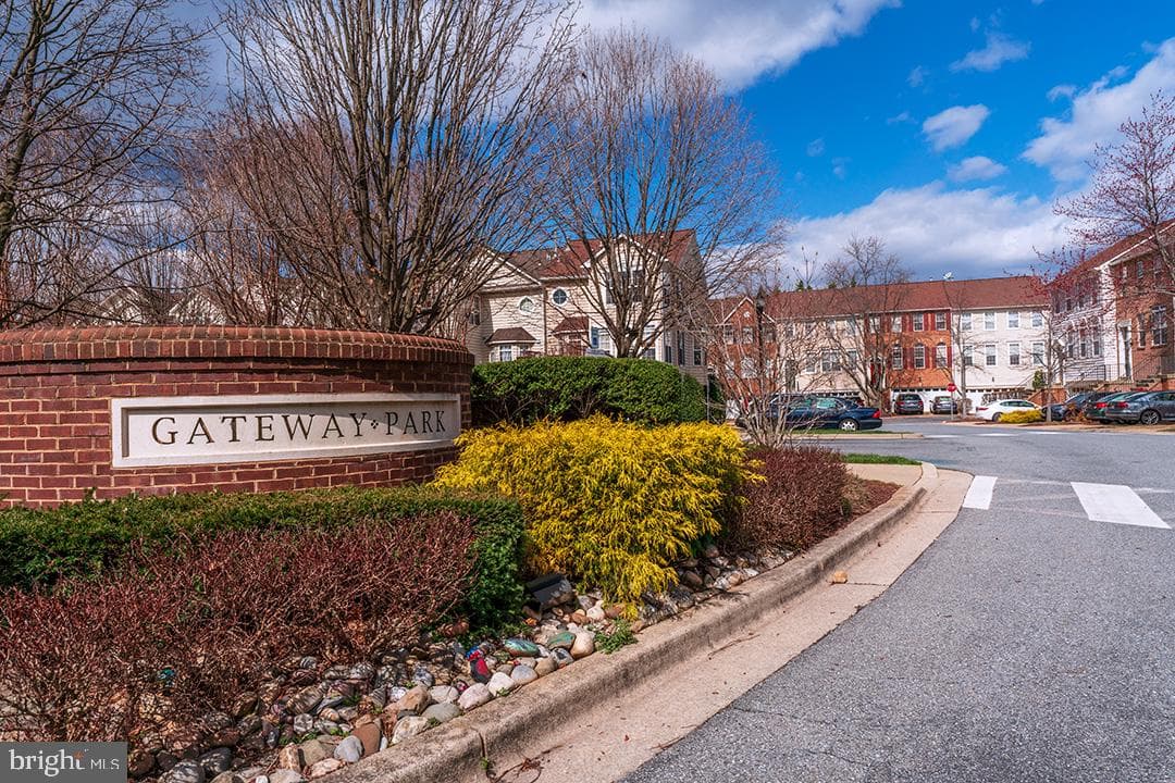 9734 Washingtonian Boulevard photo 28