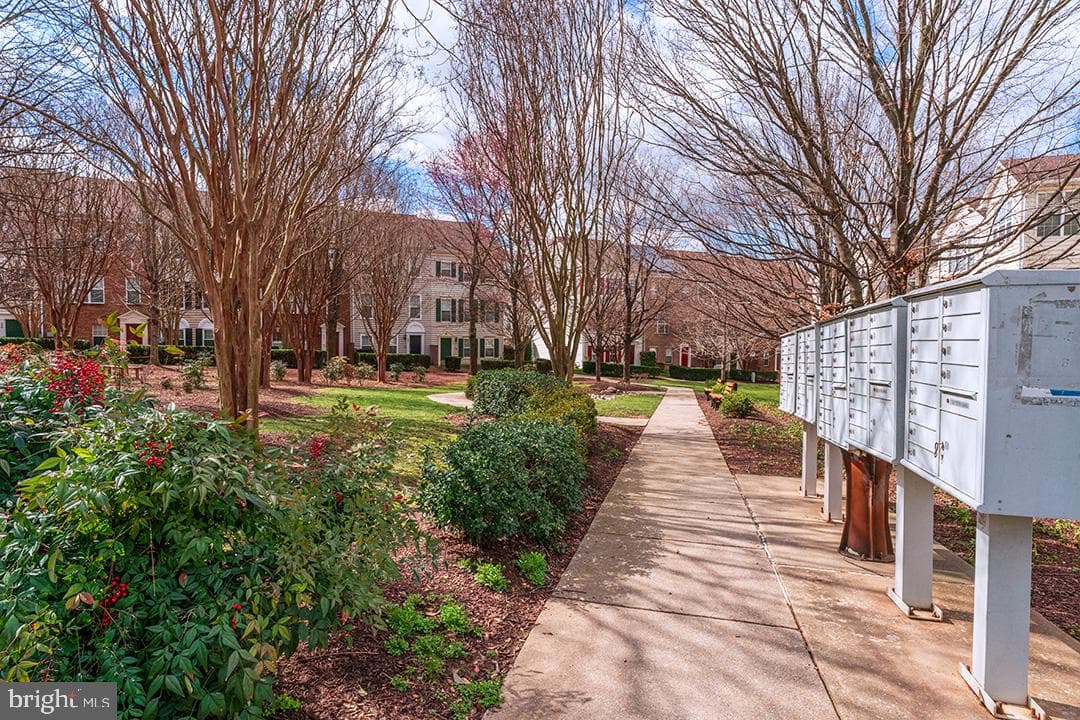 9734 Washingtonian Boulevard photo 29