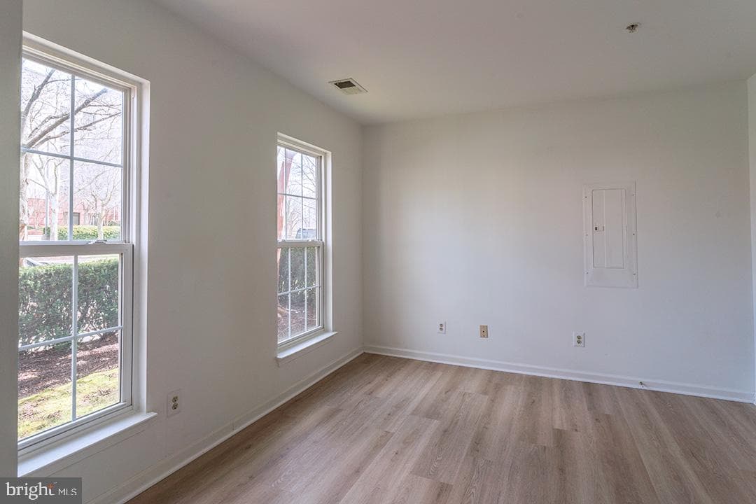 9734 Washingtonian Boulevard photo 4