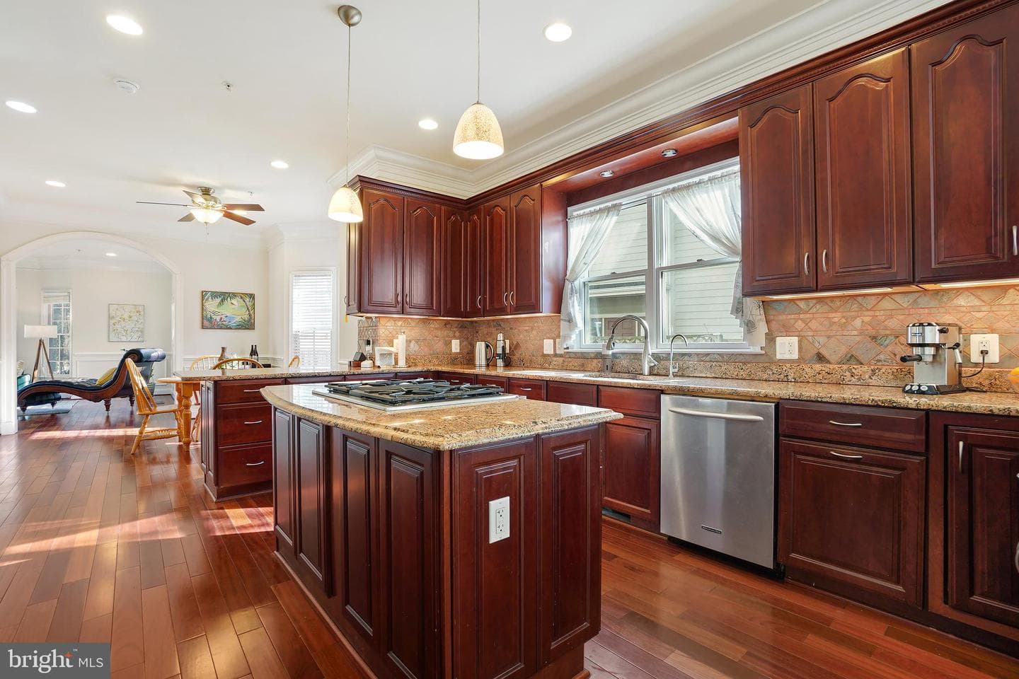 5600 Southwick Street photo 15