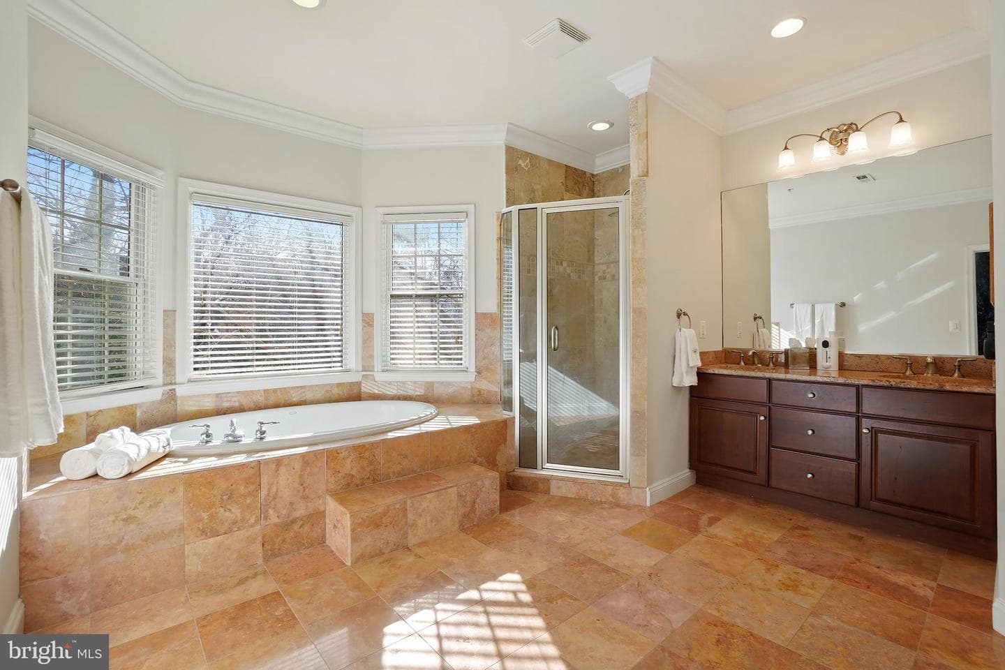 5600 Southwick Street photo 26