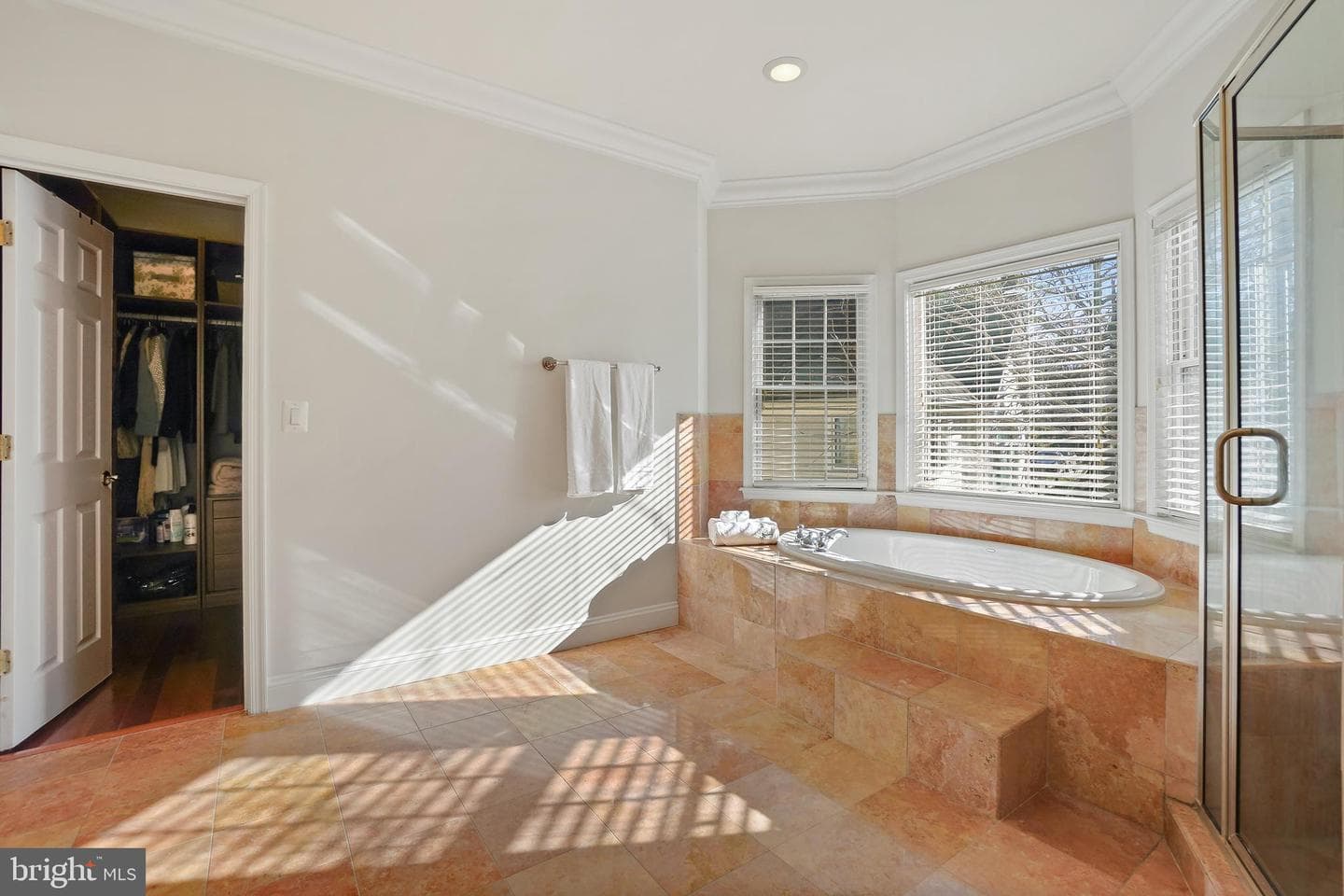 5600 Southwick Street photo 27