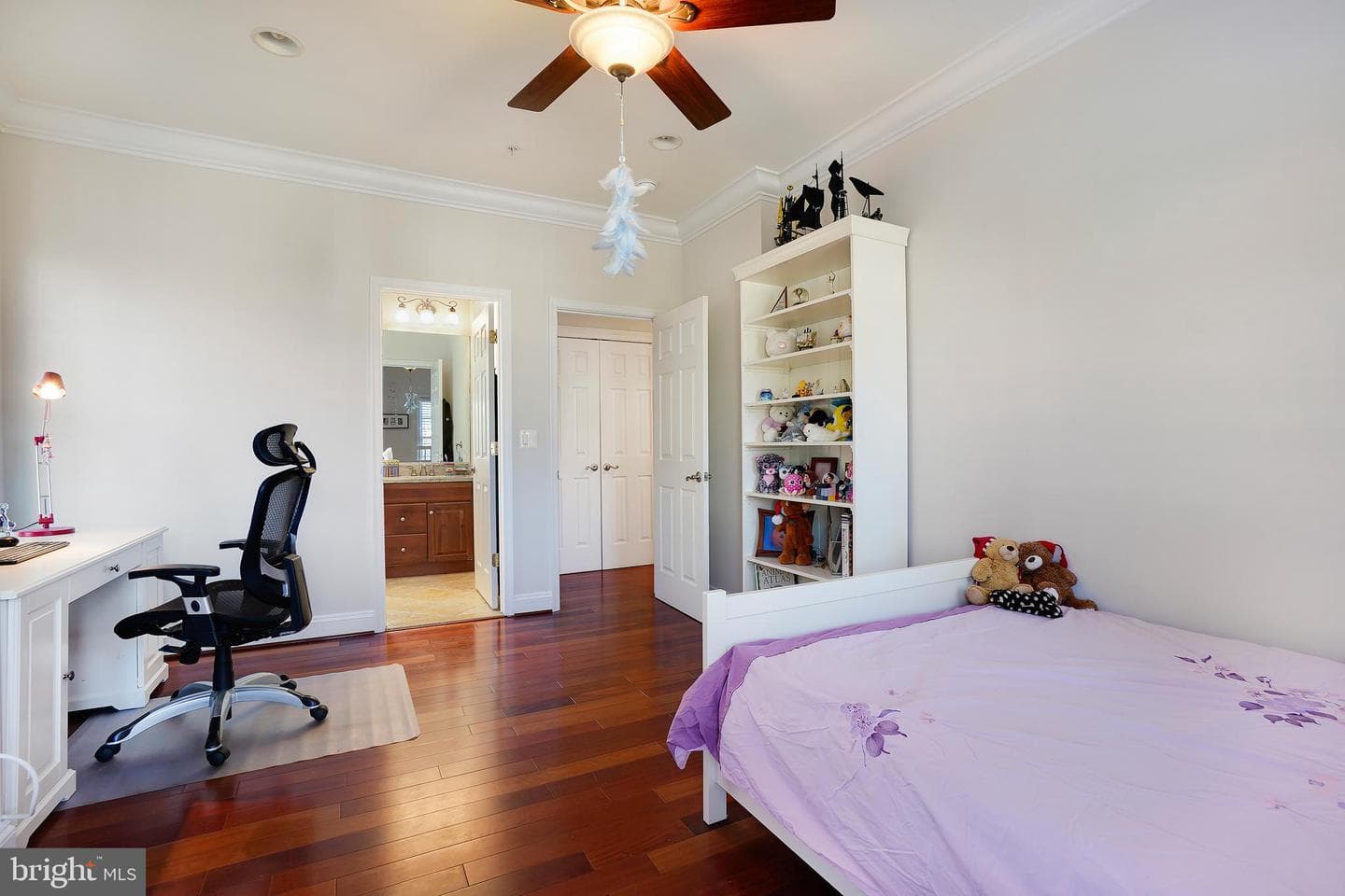 5600 Southwick Street photo 36