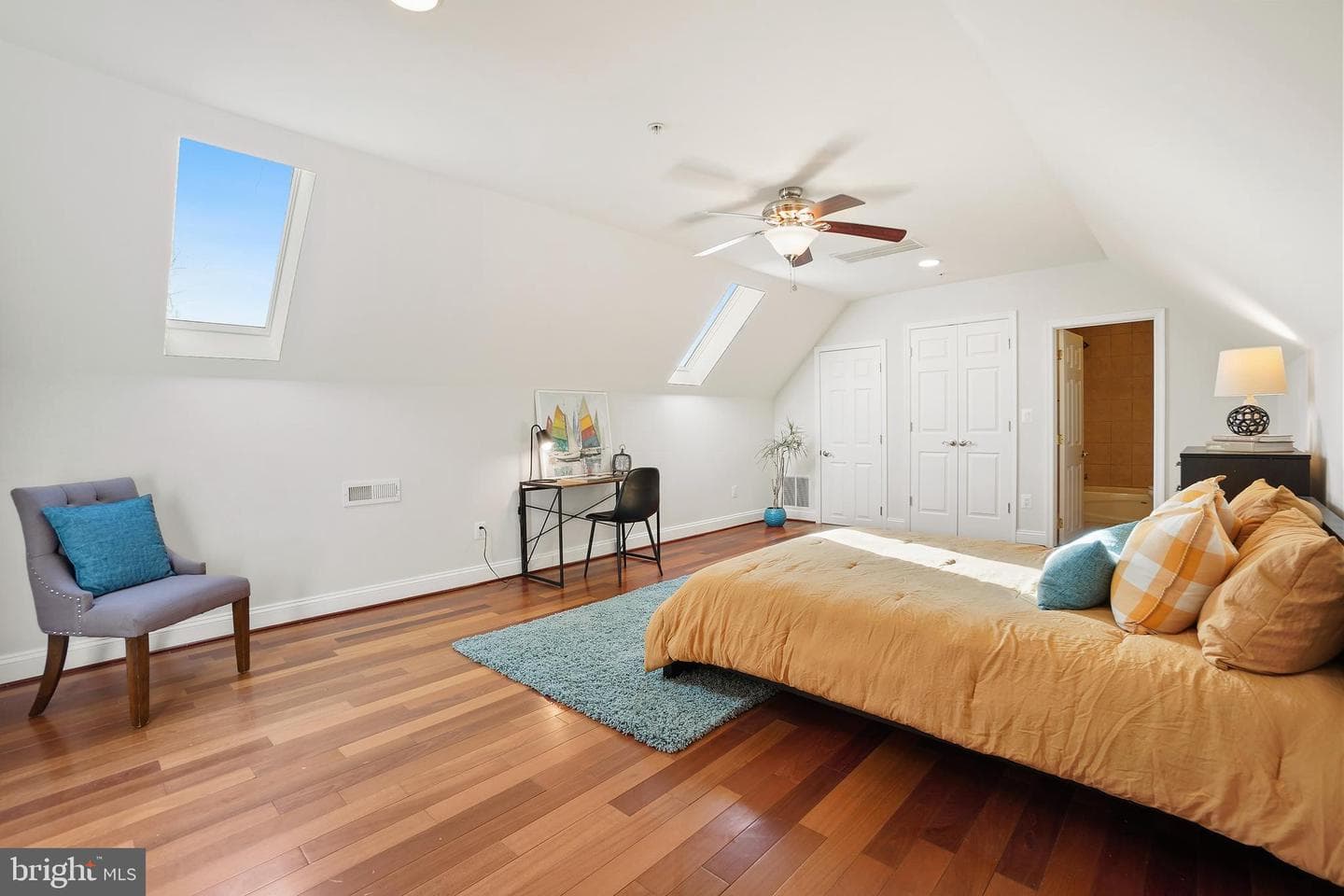 5600 Southwick Street photo 38