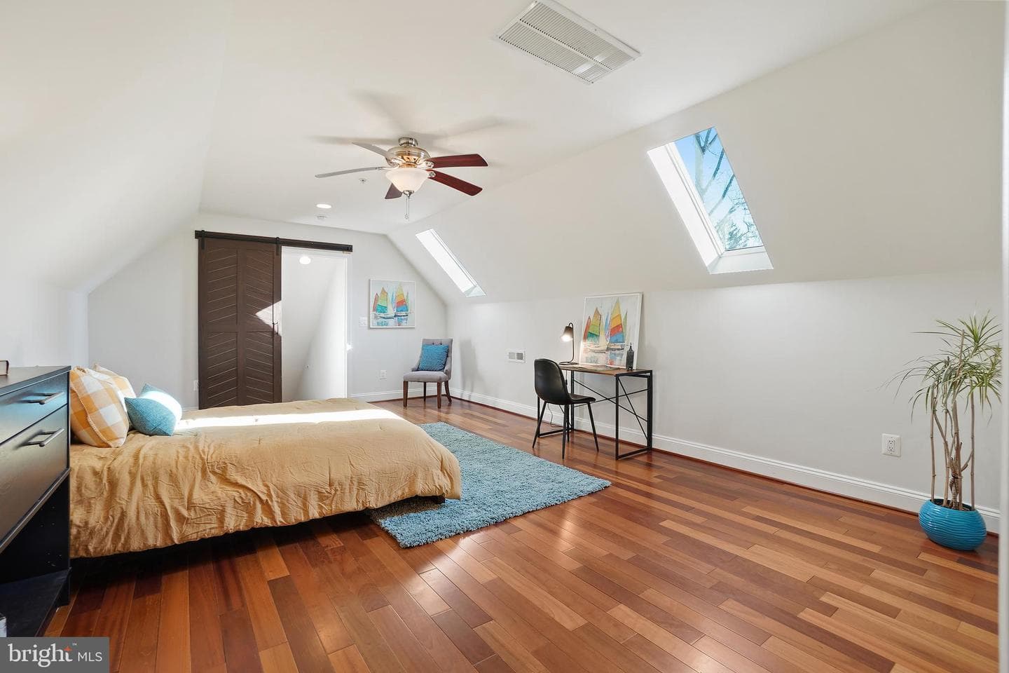 5600 Southwick Street photo 39