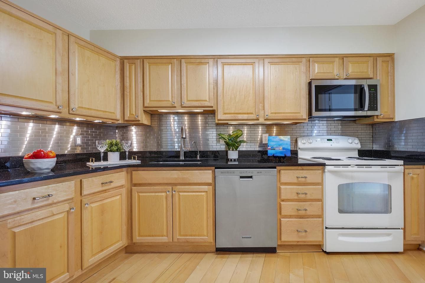 15115 Interlachen Drive #3-418 photo 10