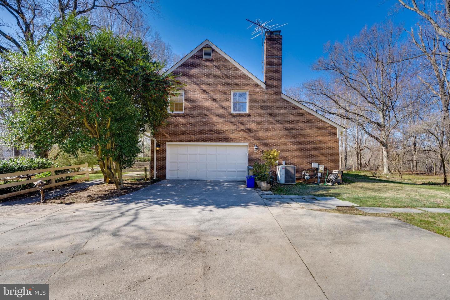 11816 Danville Drive photo 3