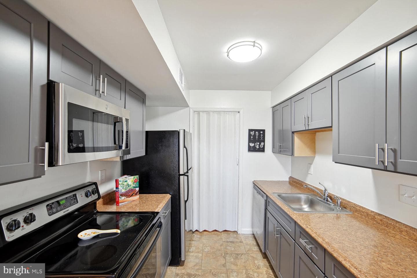 2407 Normandy Square Place #a photo 3