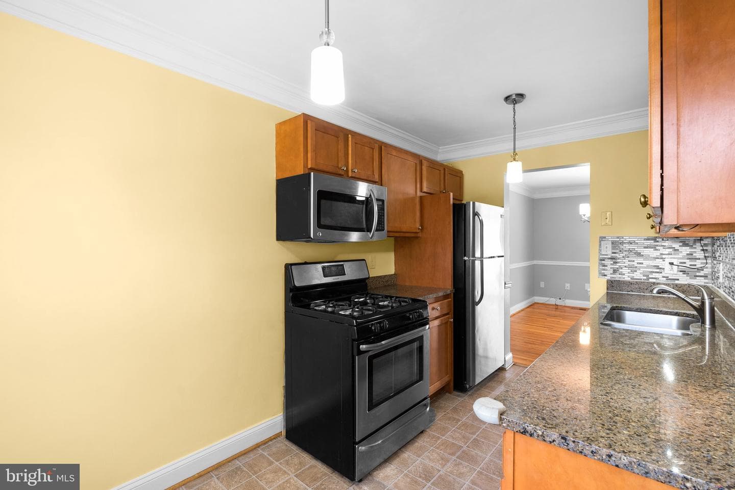 728 Oxford Square Drive photo 10