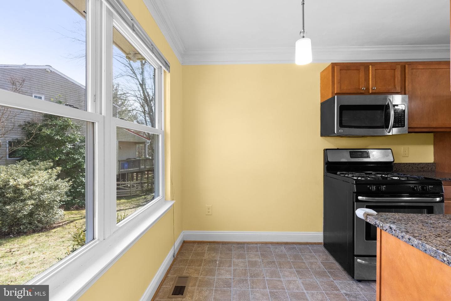 728 Oxford Square Drive photo 11