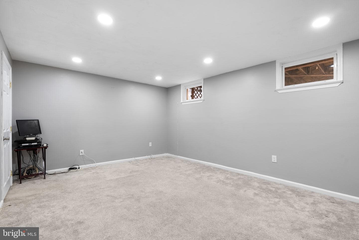 728 Oxford Square Drive photo 27