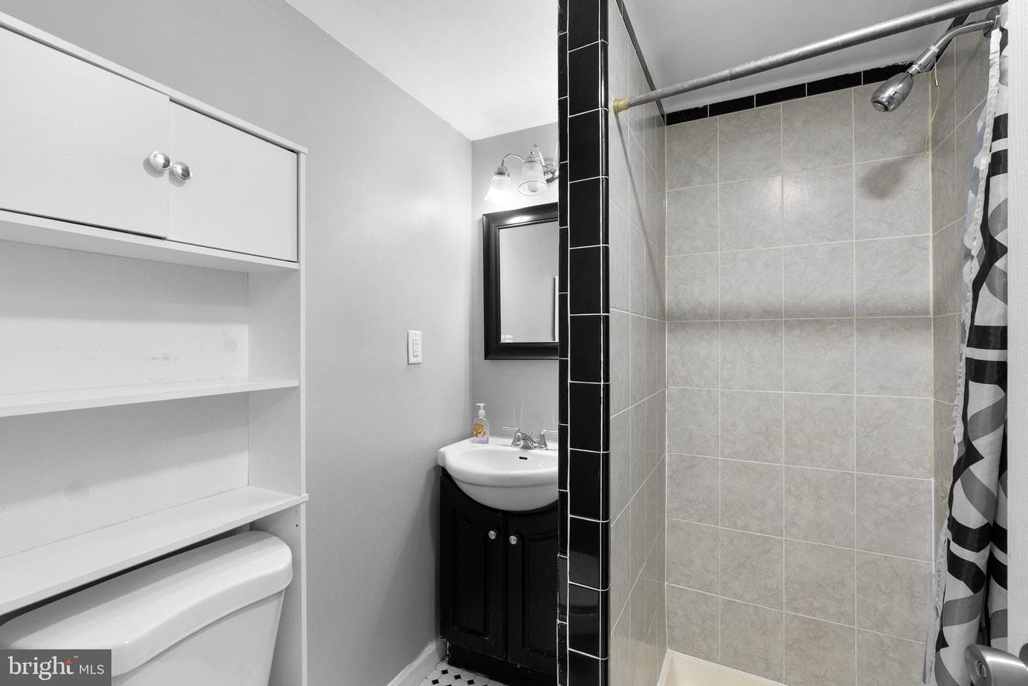 728 Oxford Square Drive photo 32