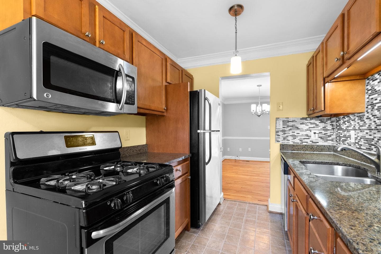 728 Oxford Square Drive photo 6