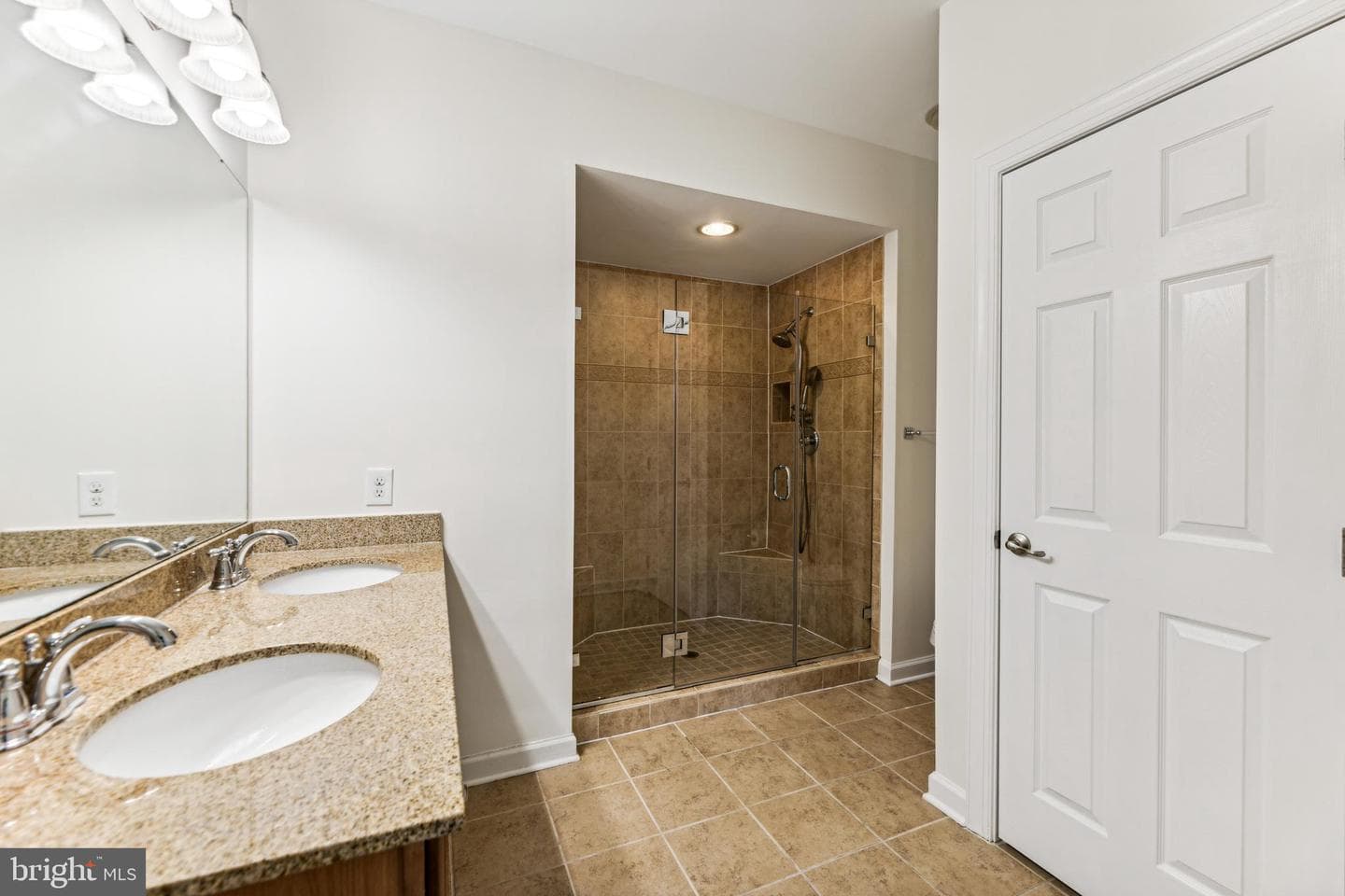 256 Urban Avenue #256 photo 20