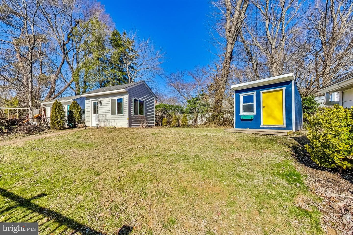 903 Robin Road photo 32