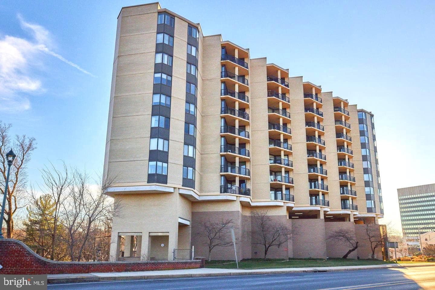 4242 East West Highway #902 photo 15