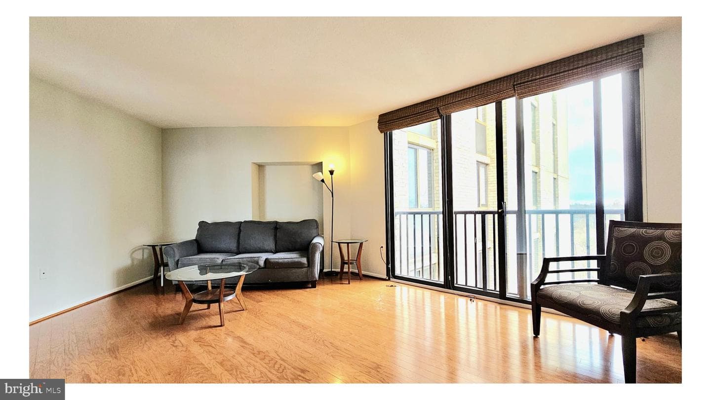 4242 East West Highway #902 photo 2