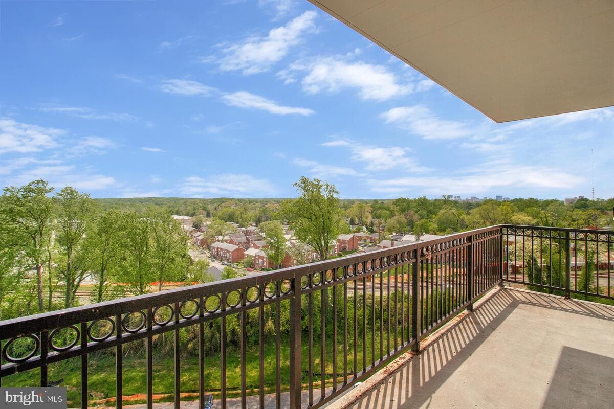 1900 Lyttonsville Road #1311 photo 18