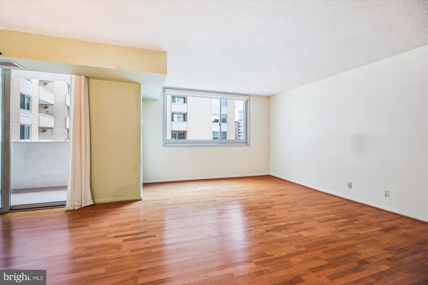 4601 N Park Avenue #903-C photo 3