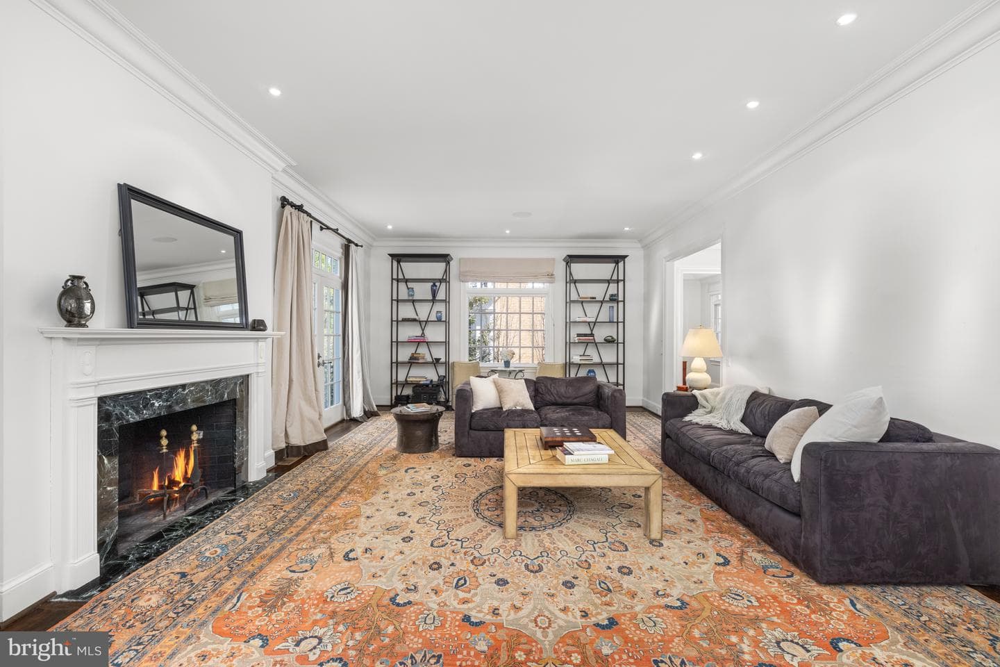 105 E Melrose Street photo 16