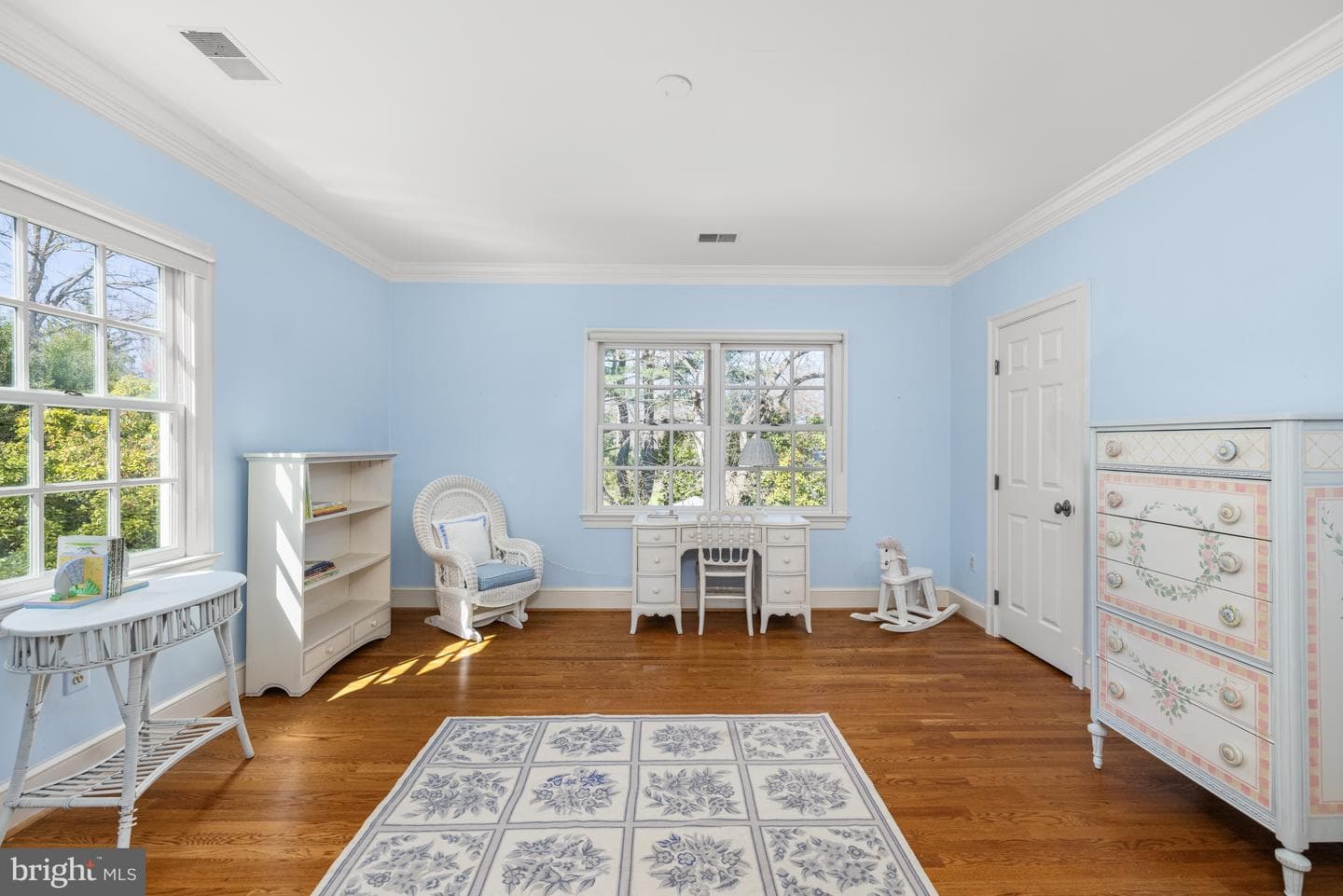 105 E Melrose Street photo 44