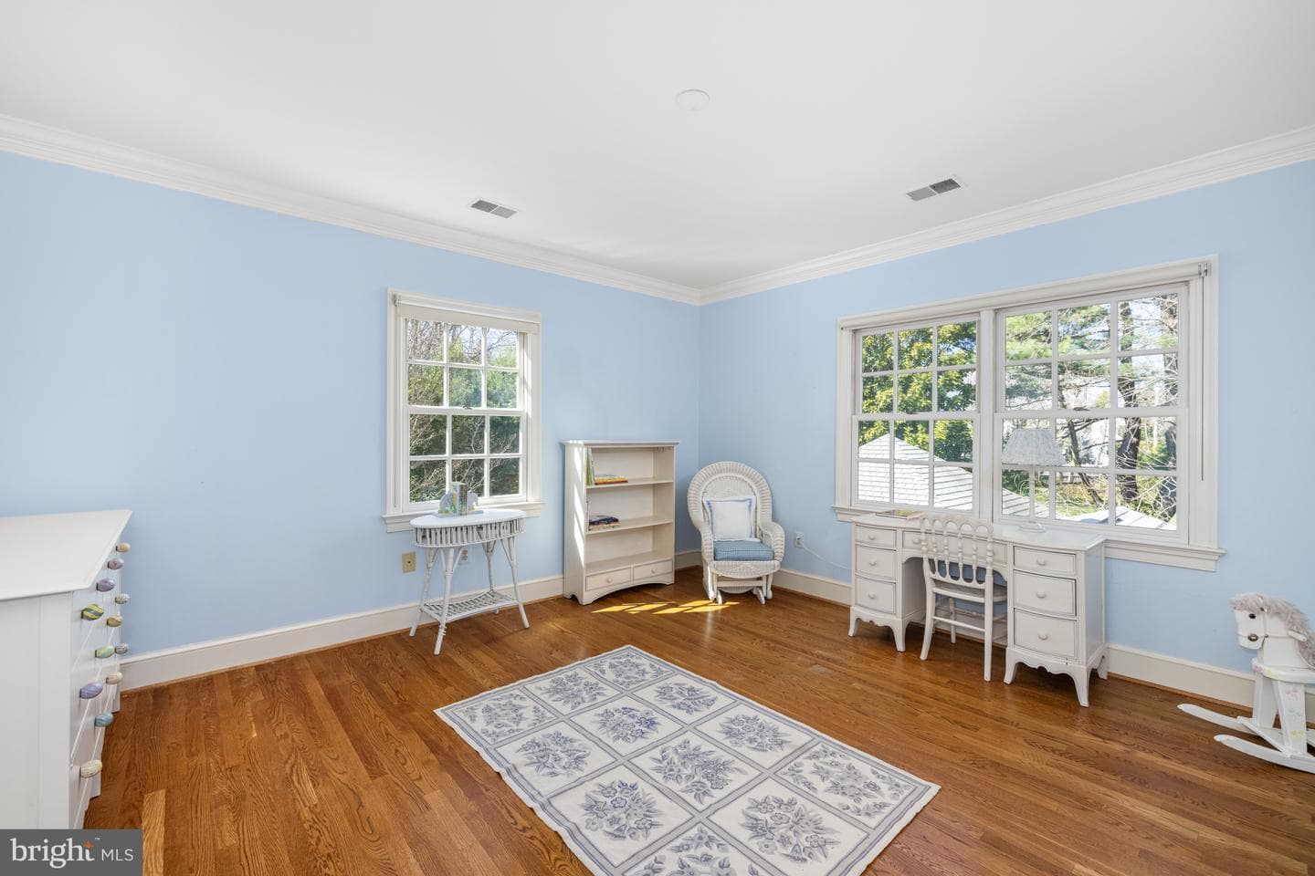 105 E Melrose Street photo 45