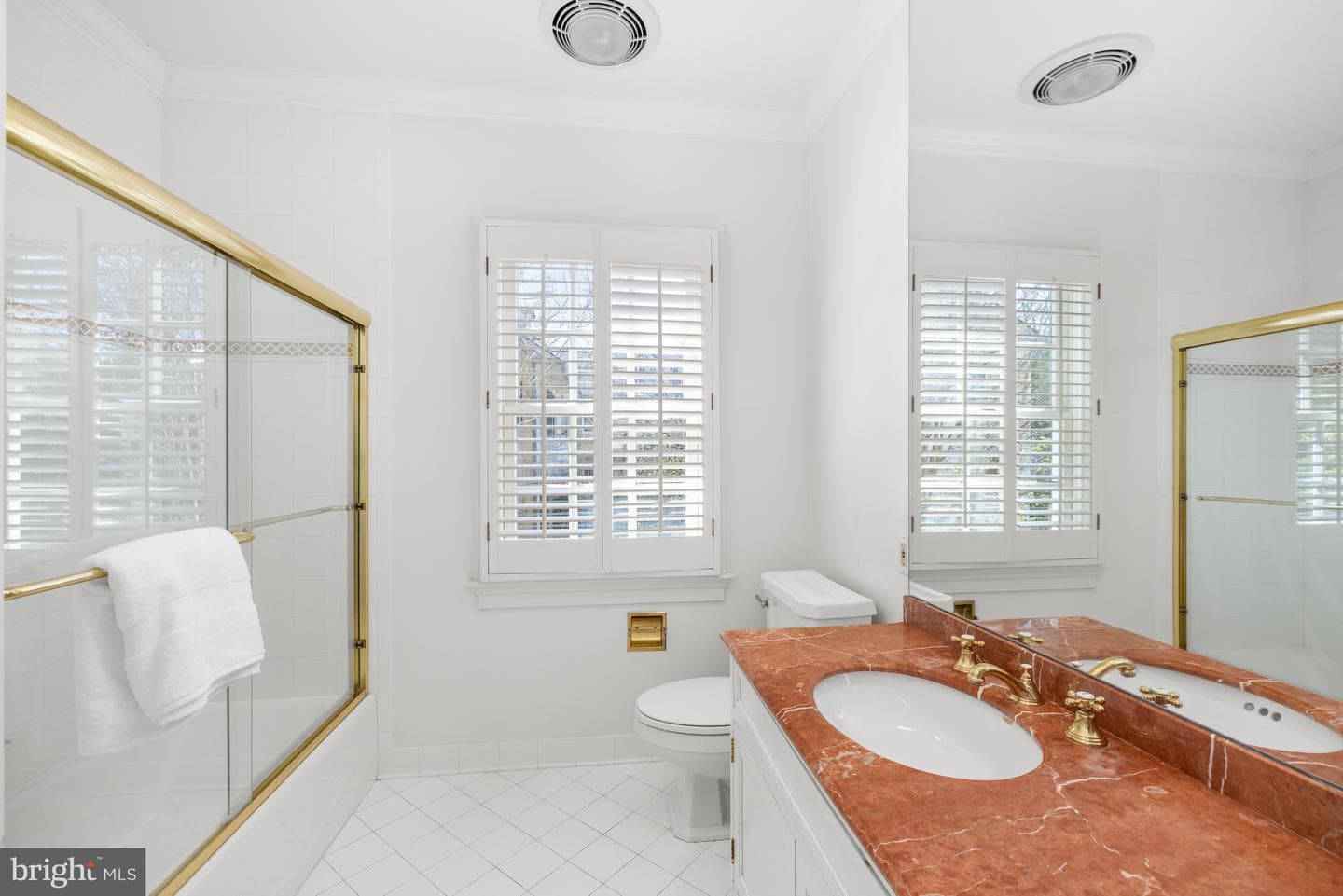 105 E Melrose Street photo 46