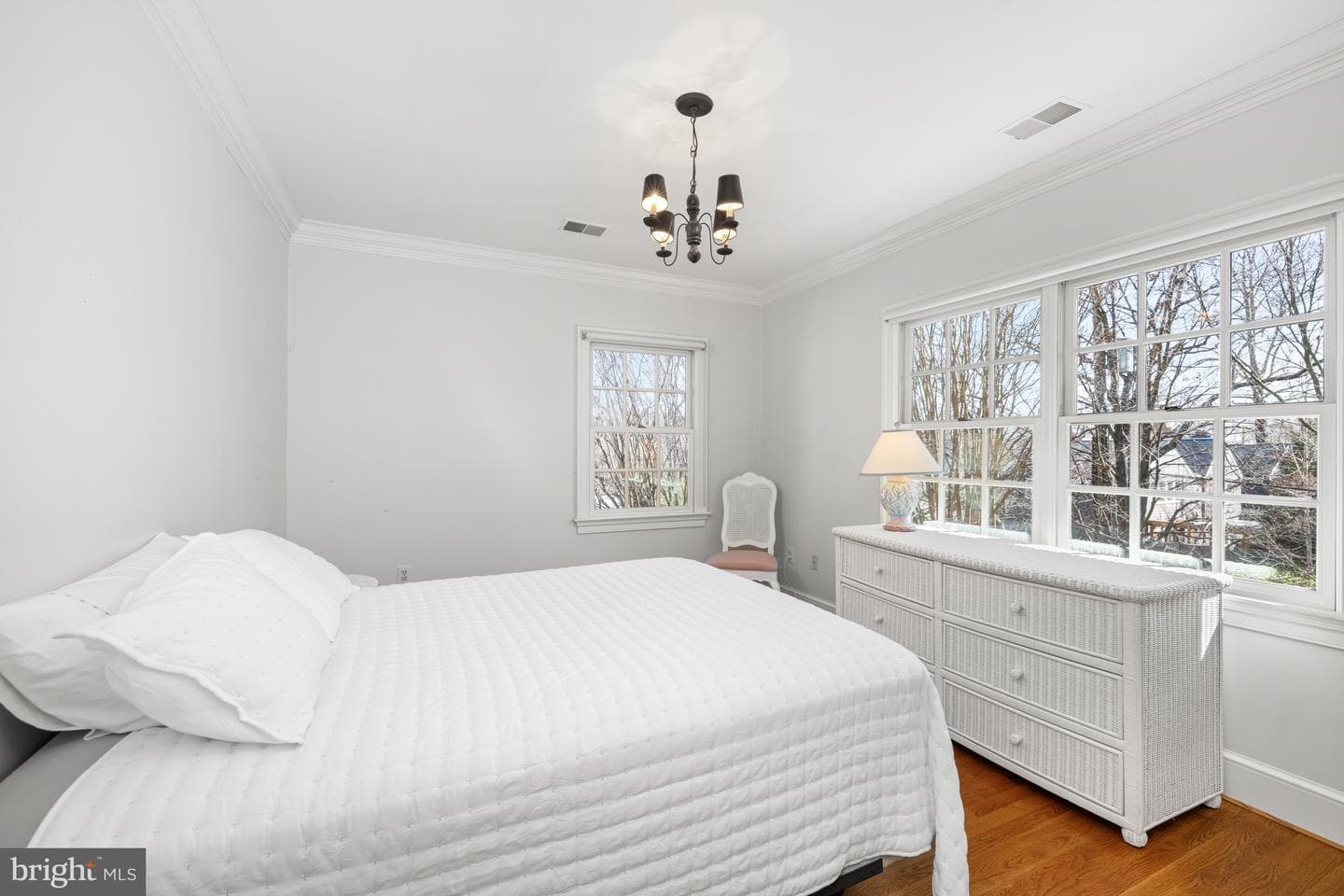 105 E Melrose Street photo 51