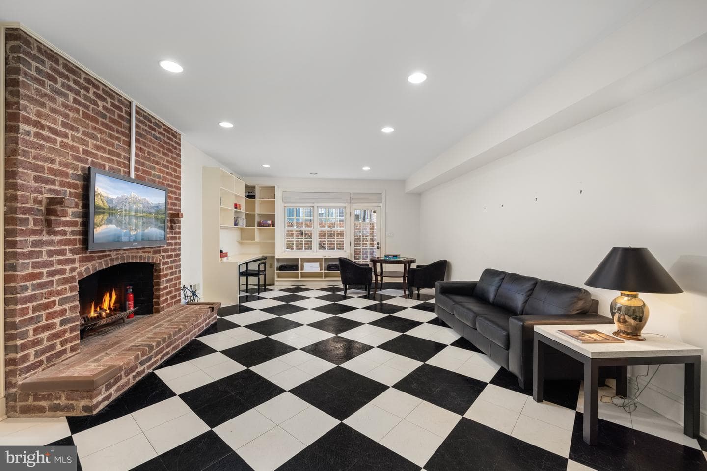105 E Melrose Street photo 58