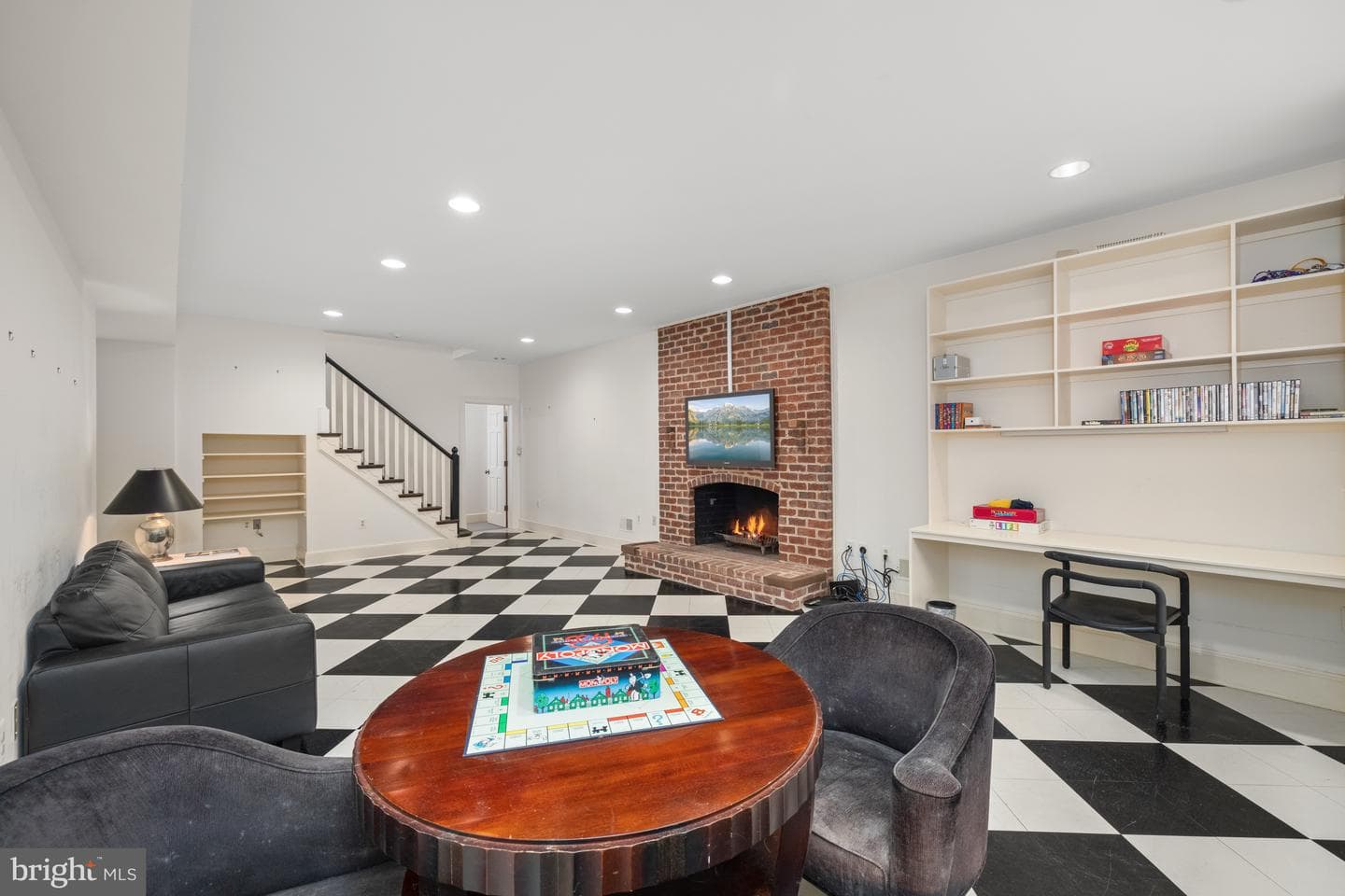 105 E Melrose Street photo 59
