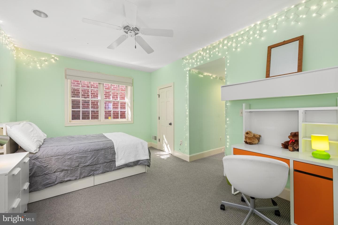 105 E Melrose Street photo 62
