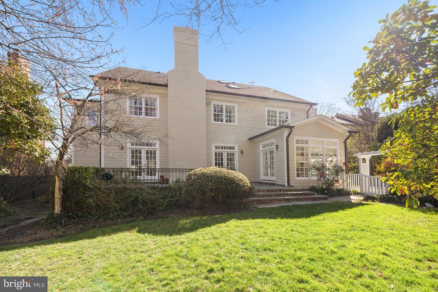 105 E Melrose Street photo 8