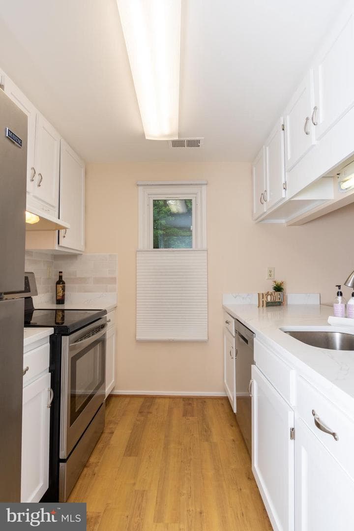 10722 Lester Street photo 10