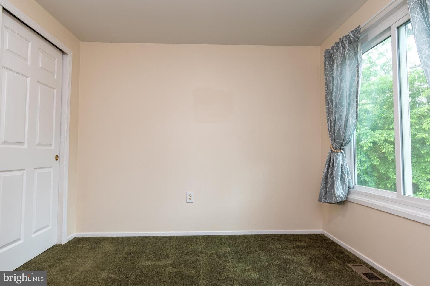 10722 Lester Street photo 16