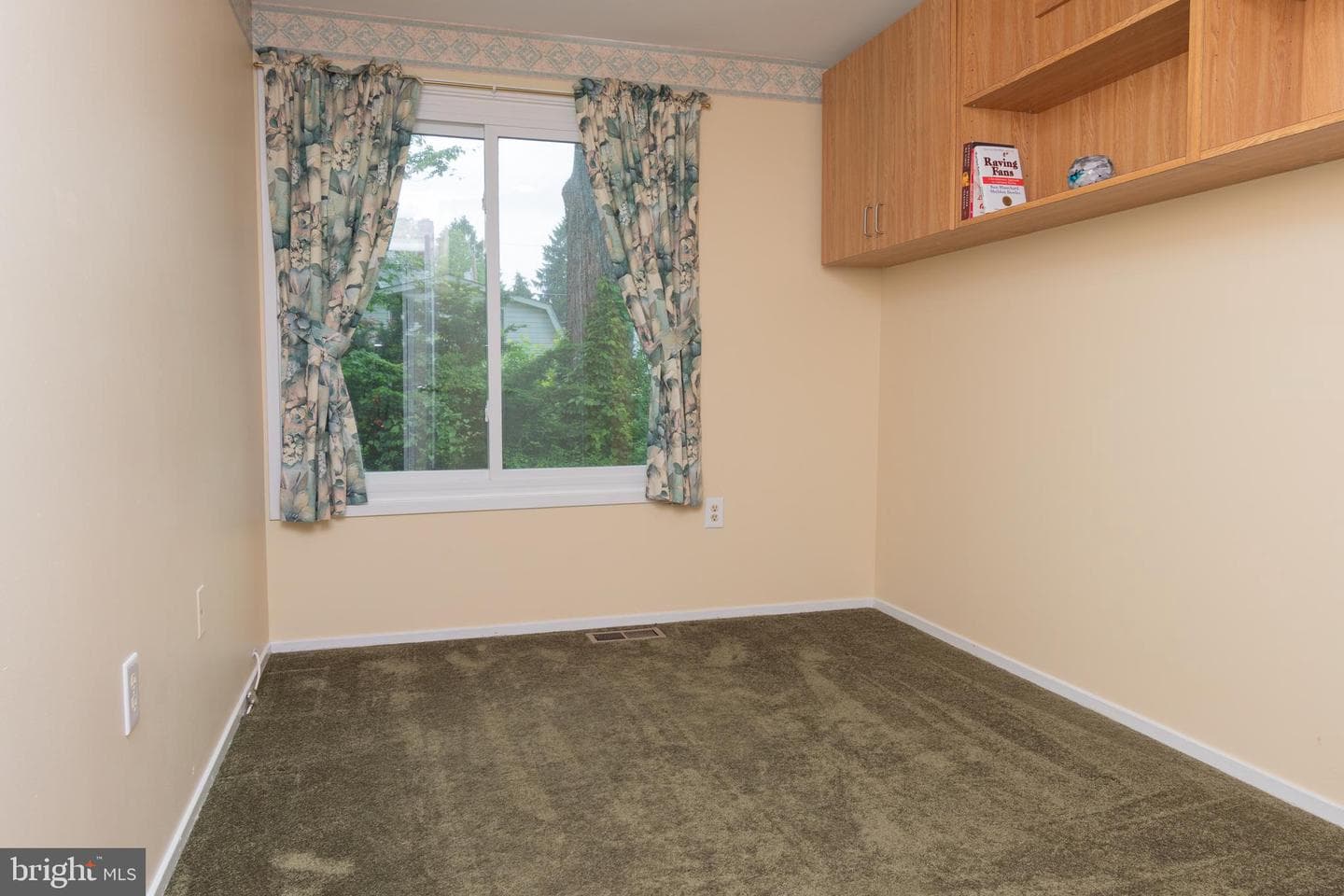 10722 Lester Street photo 18