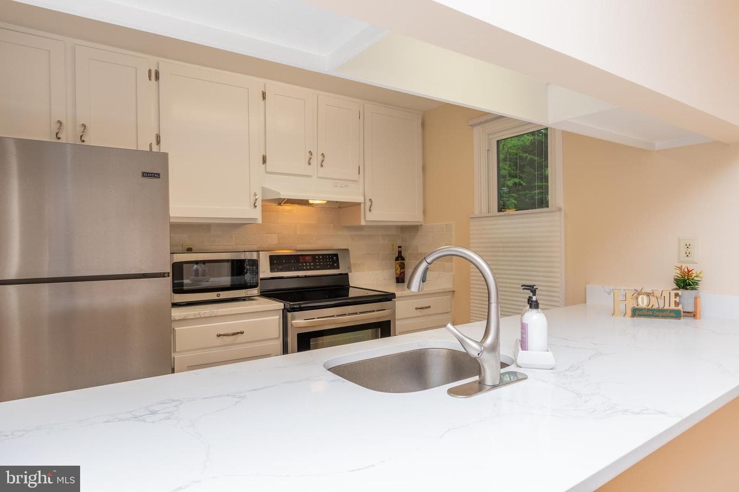 10722 Lester Street photo 9