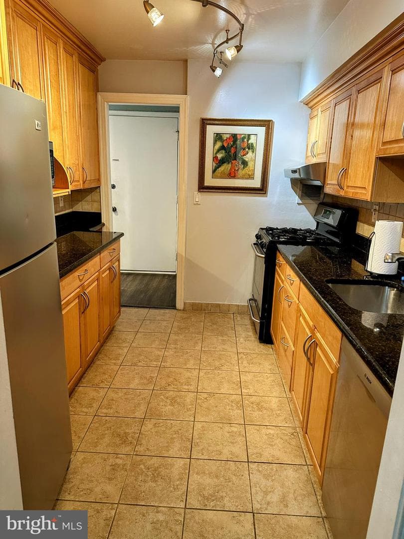 7549 Spring Lake Drive #c2 photo 8
